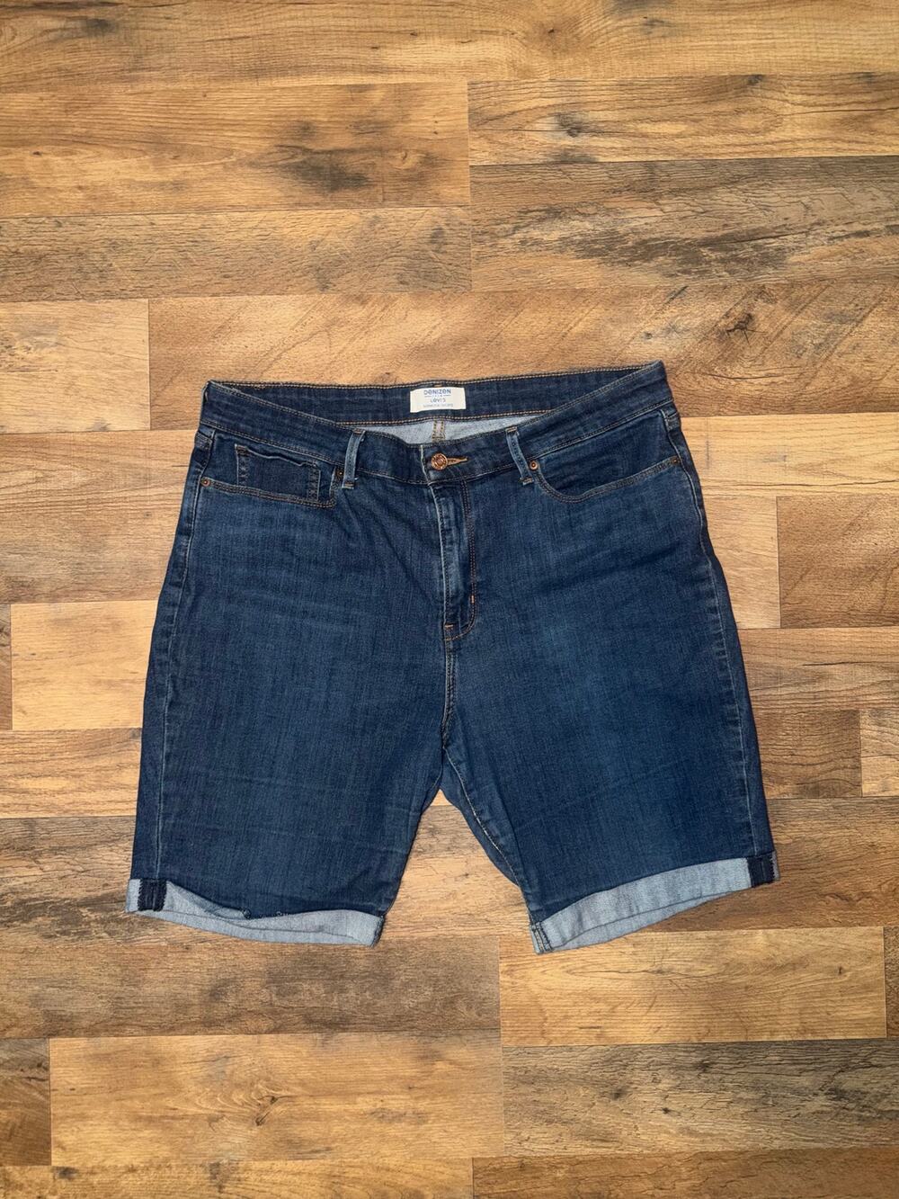 Denizen from Levi’s women’s Bermuda blue jeans shorts